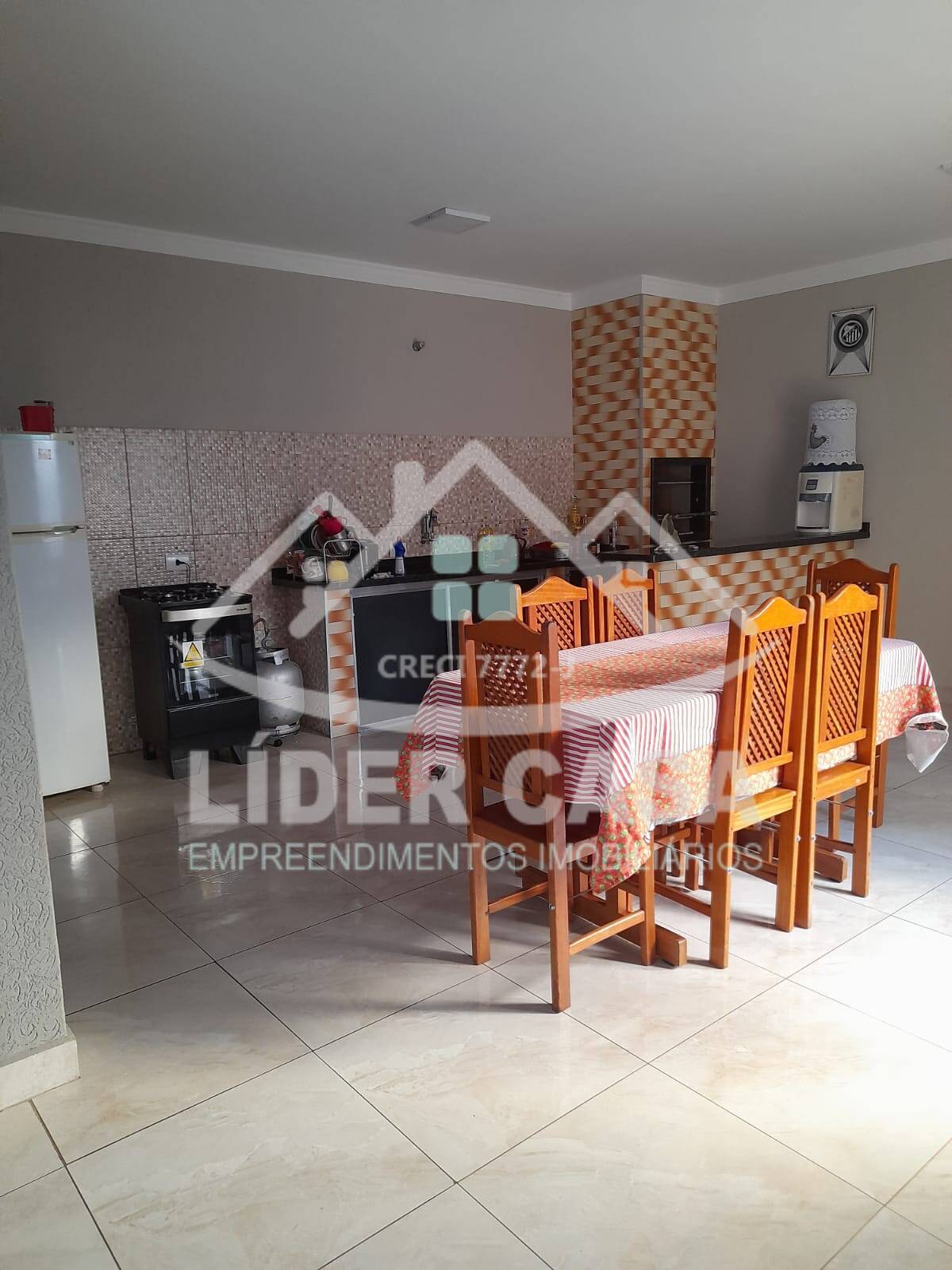 Casa à venda com 3 quartos, 155m² - Foto 2