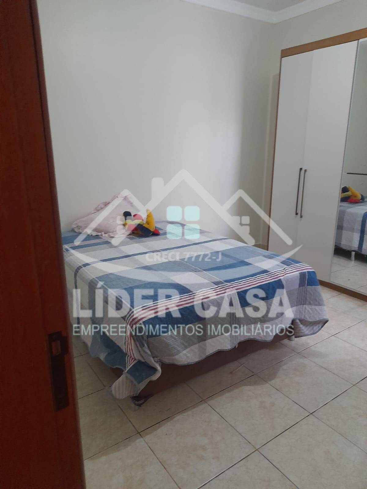 Casa à venda com 3 quartos, 155m² - Foto 3