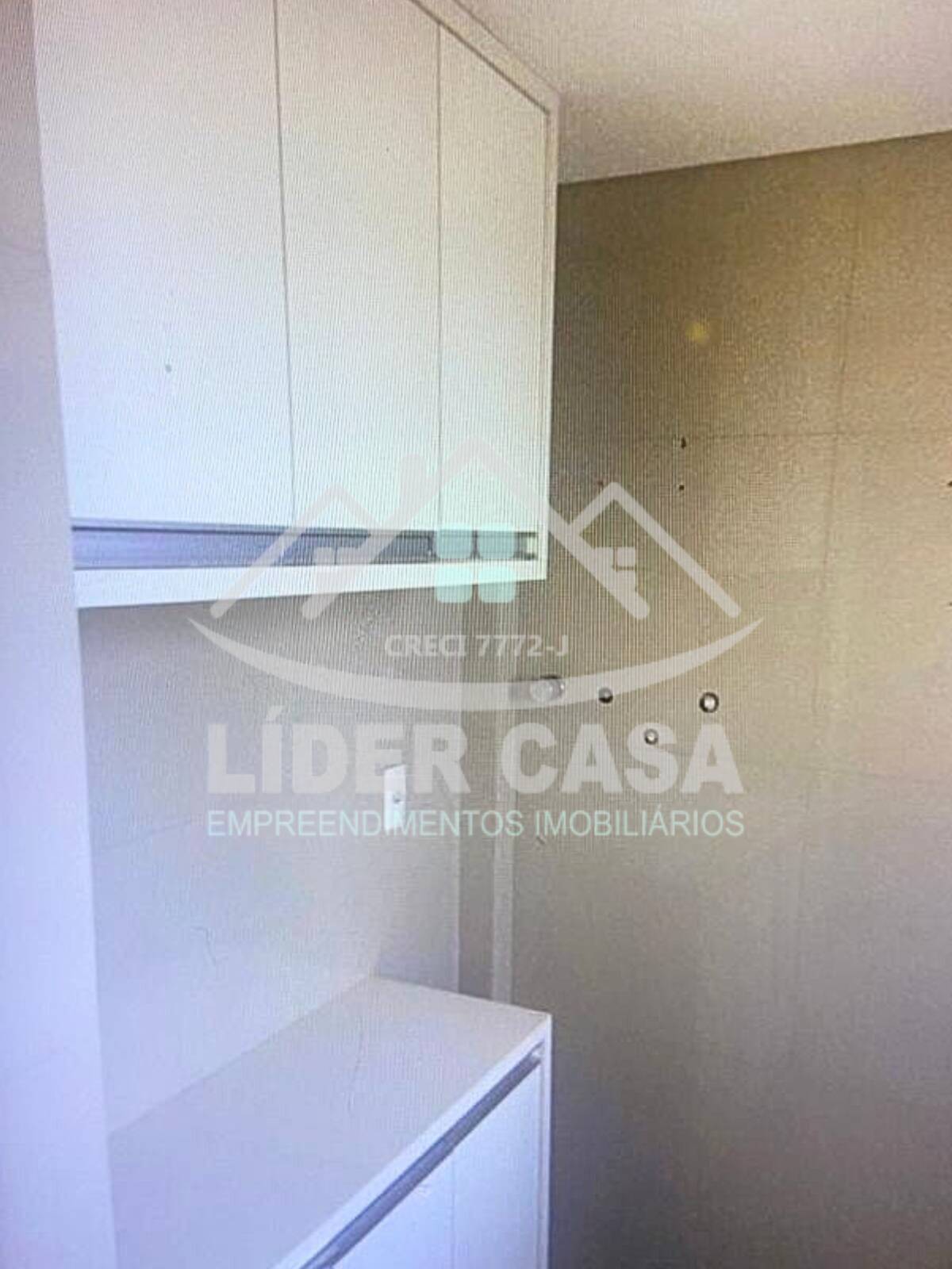 Apartamento à venda com 3 quartos, 85m² - Foto 7