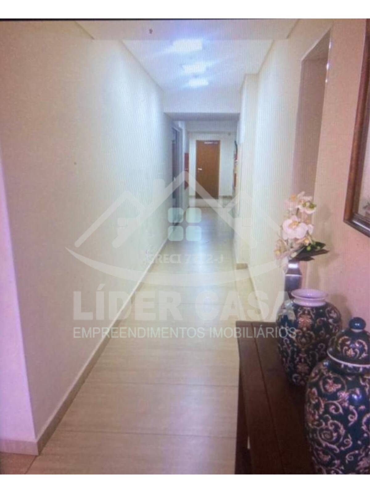 Apartamento à venda com 3 quartos, 85m² - Foto 2