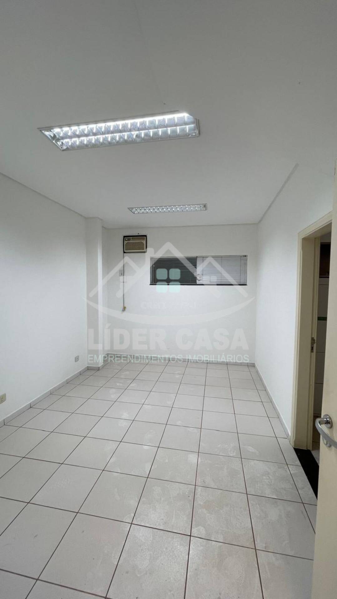 Conjunto Comercial-Sala para alugar, 190m² - Foto 11