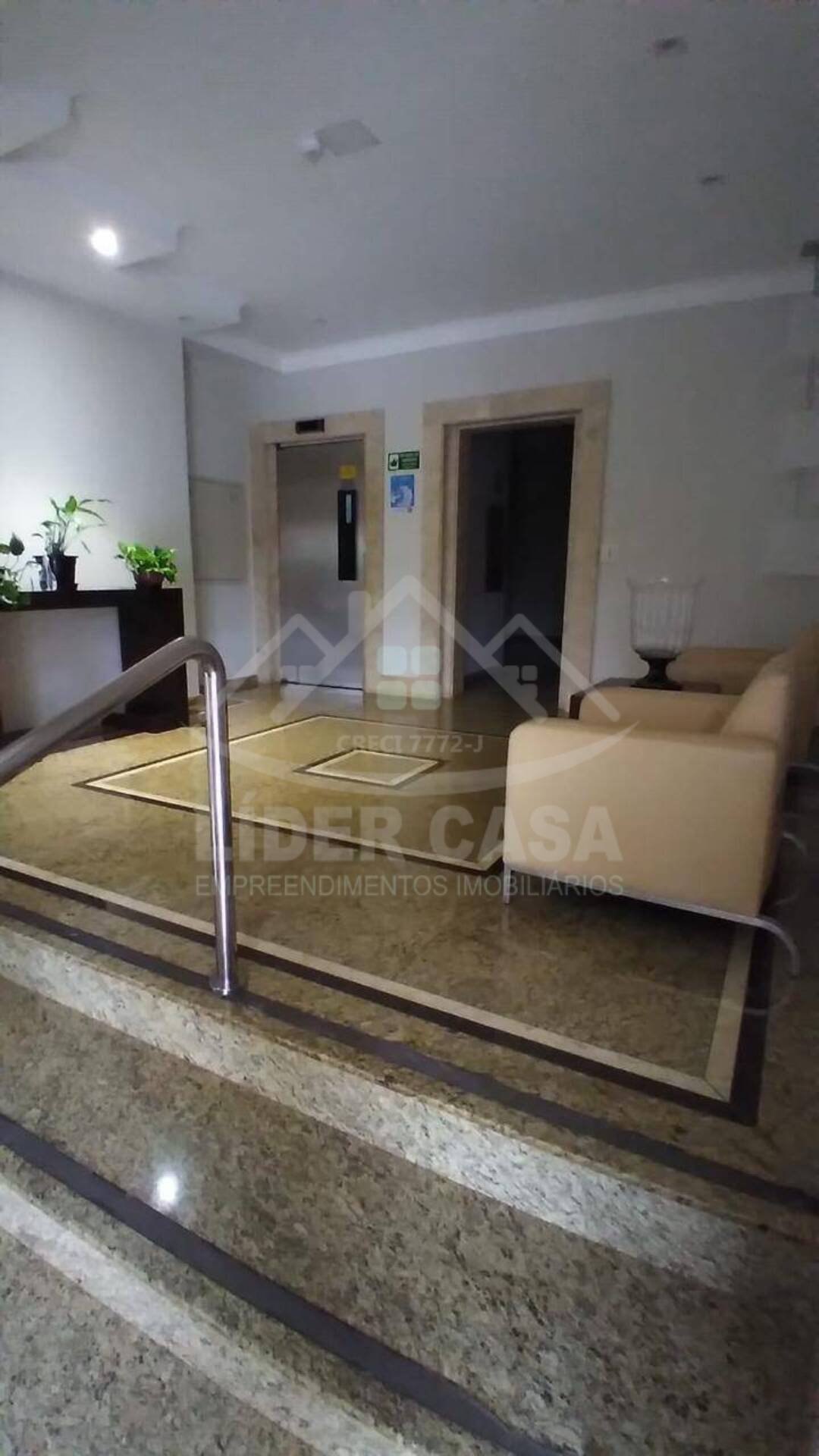 Apartamento à venda com 3 quartos, 153m² - Foto 3