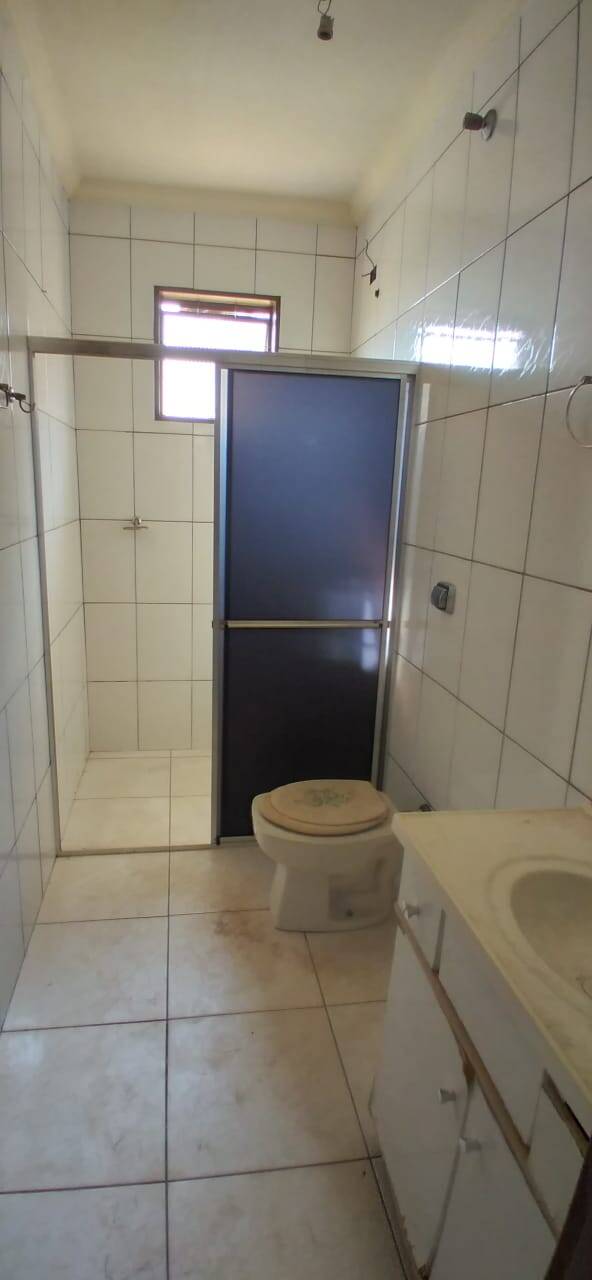 Casa para alugar com 3 quartos, 130m² - Foto 10