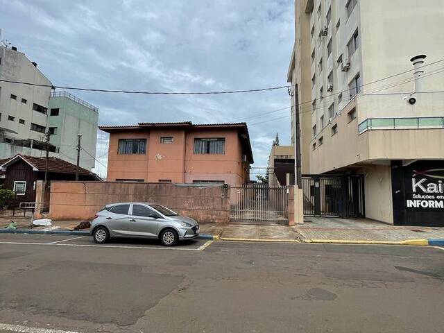 #226 - Apartamento para Venda em Arapongas - PR - 2