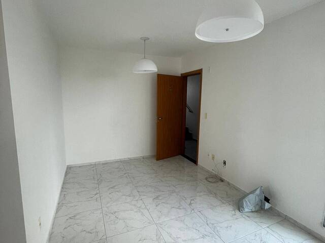 #A-110 - Apartamento para Locação em Arapongas - PR - 2